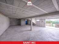 FINISTERE - Saint-Nic (29550) - A VENDRE - MAISON 140 M² - 6 CHAMBRES - PROCHE MER - TRAVAUX A PREVOIR - SOUS- SOL COMPLET - JARDIN - PLACES DE PARKING POSSIBLE — photo 4