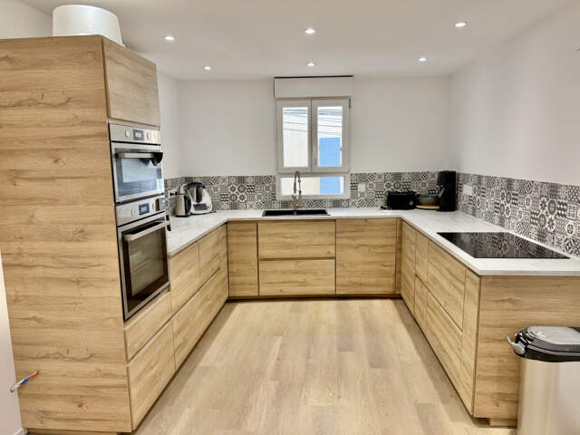 PIGNANS Maison de village T4 rénovée avec garage moto — photo du bien