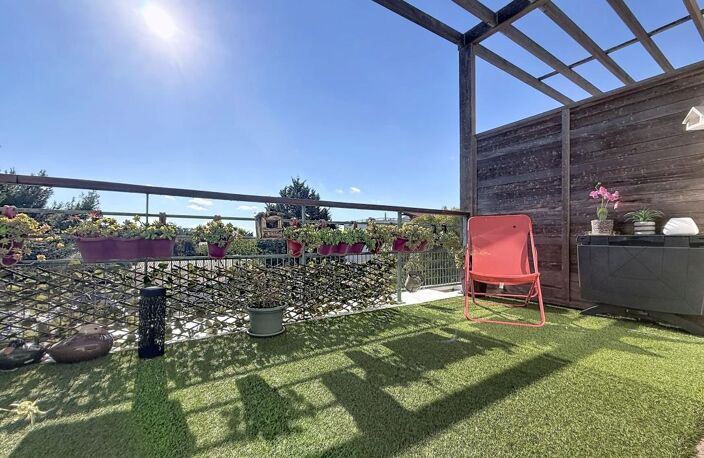 APPARTEMENT T3 AVEC TERRASSE, GARAGE ET PISCINE — photo 2