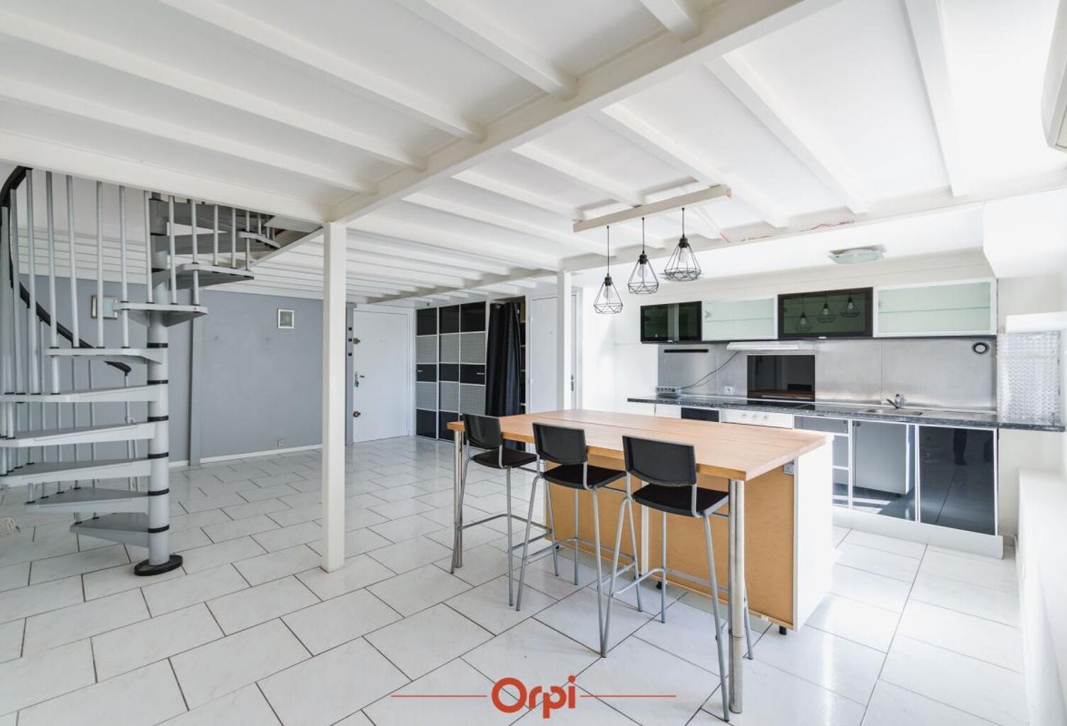 Appartement type 3 en duplex à proximité immédiate des facultés de saint Jérôme — photo 1