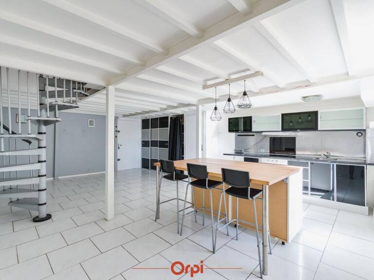 Appartement type 3 en duplex à proximité immédiate des facultés de saint Jérôme — photo 1