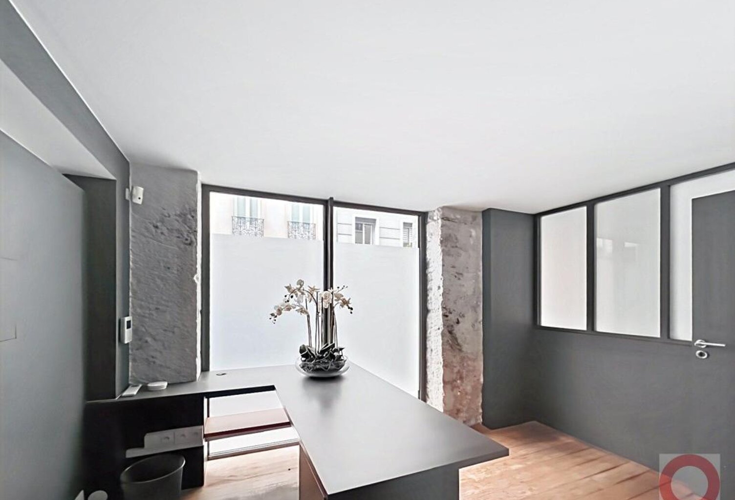 Bien Commercial À Vendre — photo 1