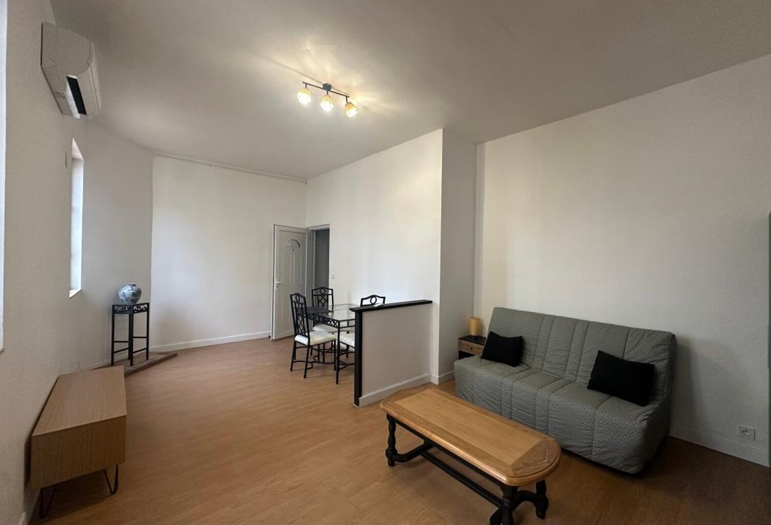Appartement À Louer — photo 1