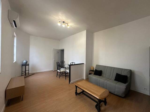 Appartement À Louer — photo du bien