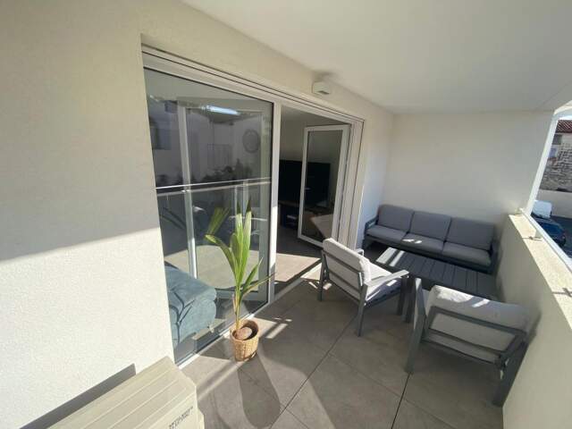Appartement À Vendre — photo du bien