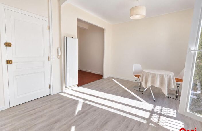 Vente BEZIERS Appartement 2 pièces avec garage — photo 2