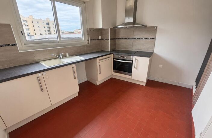 🏡 DAX – T3 de 61 m² avec balcon et grand garage, proche commerces et gare — photo 3