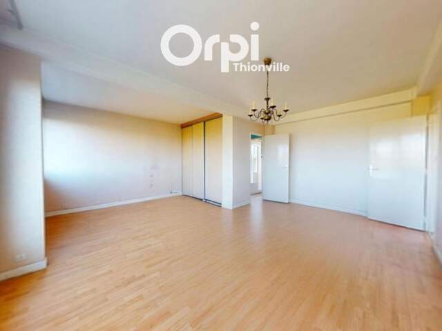 Appartement À Vendre — photo du bien