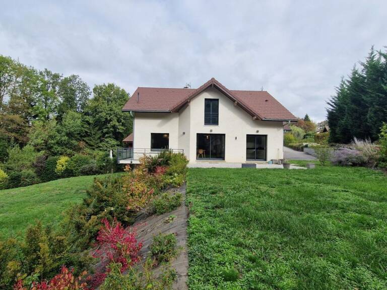 🏡 À LOUER – MAISON INDIVIDUELLE MEUBLÉE À SAINT-MARTIN-BELLEVUE (74370) 🌿 — photo 1