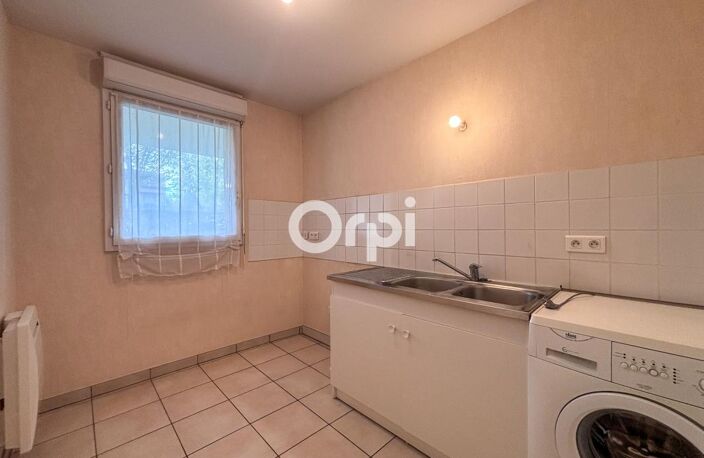 Sur la commune d'Hénin-Beaumont, Appartement de type 3, de 62 m² en RDC avec terrasse et parking privatif dans une résidence sécurisée — photo 2