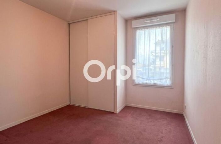 Sur la commune d'Hénin-Beaumont, Appartement de type 3, de 62 m² en RDC avec terrasse et parking privatif dans une résidence sécurisée — photo 4
