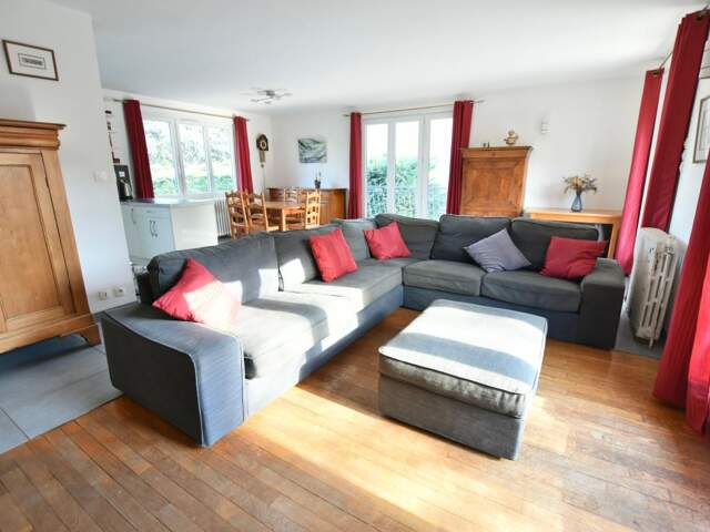 Maison T6 avec un fort potentiel À Vendre — photo du bien