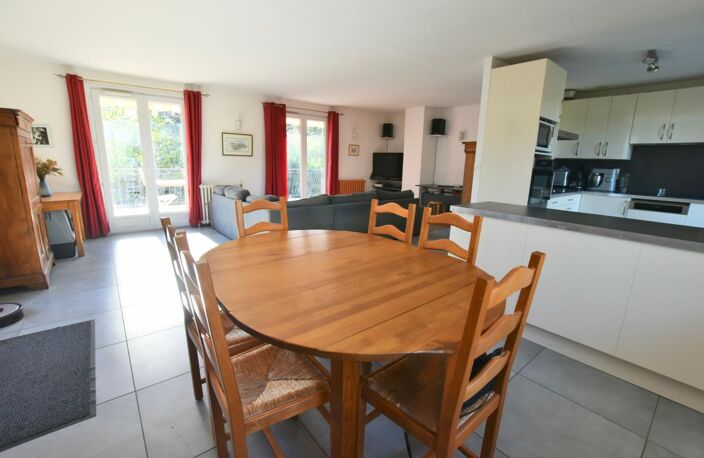 Maison T6 avec un fort potentiel À Vendre — photo 3