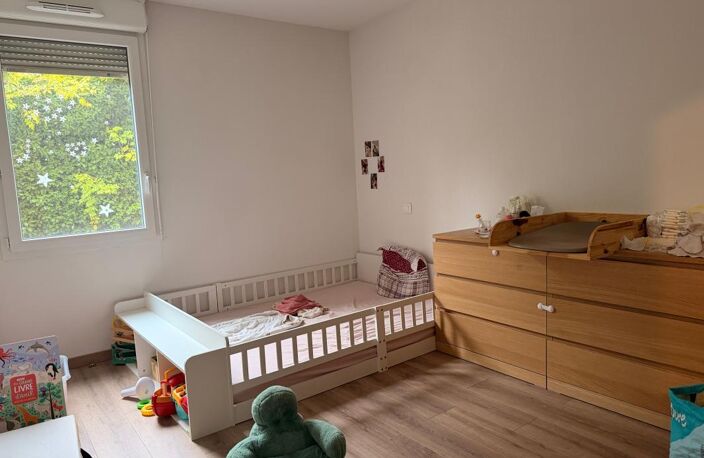 Appartement - Parking sous sol - Grand jardin — photo 4