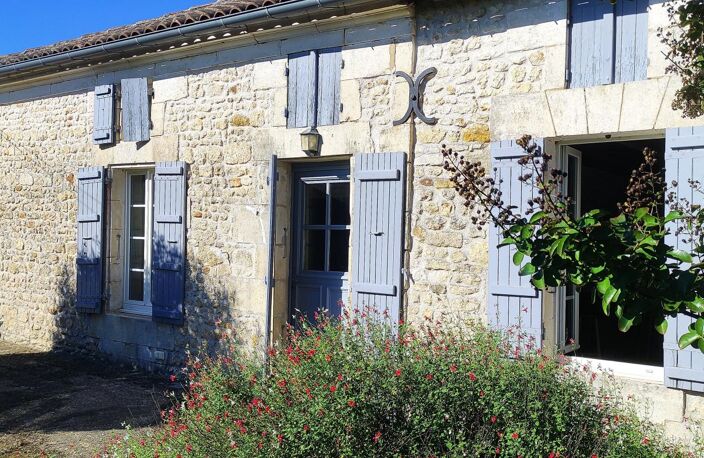 Charentaise à 10 minutes de Gémozac dans un hameau — photo 2