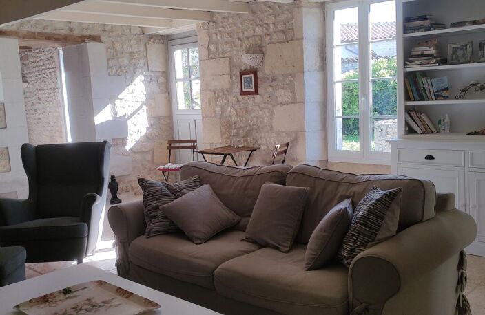 Charentaise à 10 minutes de Gémozac dans un hameau — photo 5