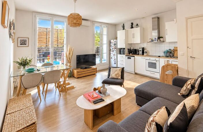 MARSEILLE 6ÈME – SECTEUR PRADO – APPARTEMENT T3 AVEC EXCEPTIONNELLE TERRASSE DE 85 M² — photo 2