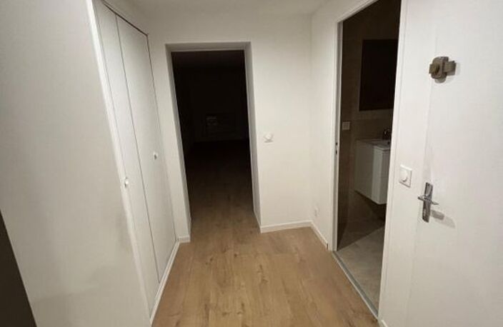 Studio de 46m2 à louer sur Le Puy-Sainte-Réparade — photo 2