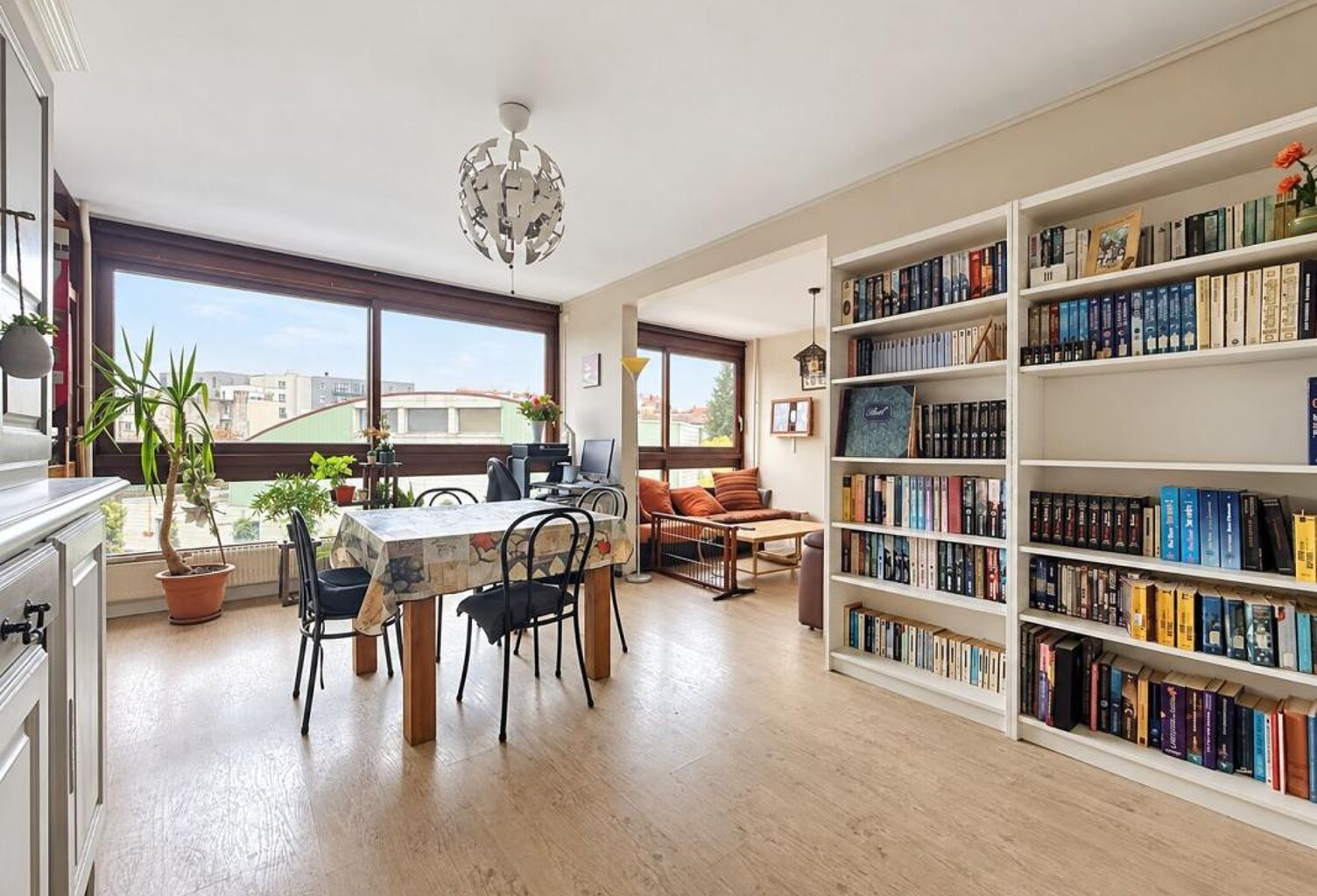 CLERMONT-FERRAND, Appartement de 77 m² avec Balcon et parking couvert — photo 1