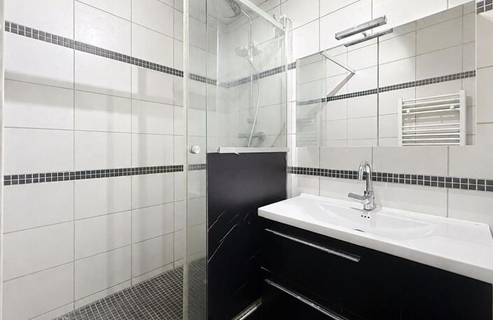 CLERMONT-FERRAND, Appartement de 77 m² avec Balcon et parking couvert — photo 4