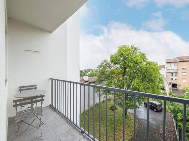 TOULOUSE – PATTE D’OIE -T2 Traversant de 53 m² avec ascenseur -2 balcons - parking et cave — photo du bien