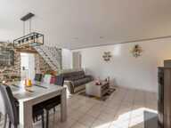 Maison de charme  – 110 m² – Vie de plain-pied et jardin paysagé — photo 2