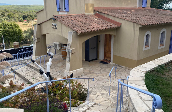 Maison à vendre 7 pièces MONTMEYAN (83) — photo 3