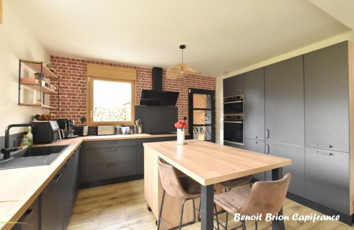 PARIGNÉ (35133) – UNE MAISON RÉNOVÉE AVEC SOIN, LUMINEUSE ET SANS VIS-À-VIS ! — photo 4