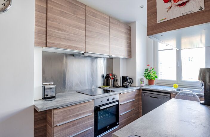 Dpt Paris (75), à vendre PARIS 16EME ARRONDISSEMENT appartement T3 — photo 2