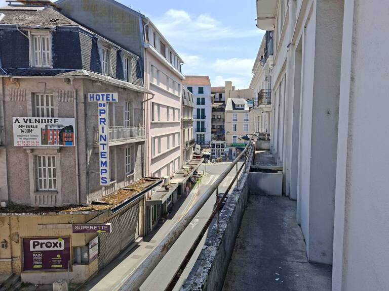 Derniers appartements sur lot de plateaux plein centre à vendre LOURDES (65) — photo 1