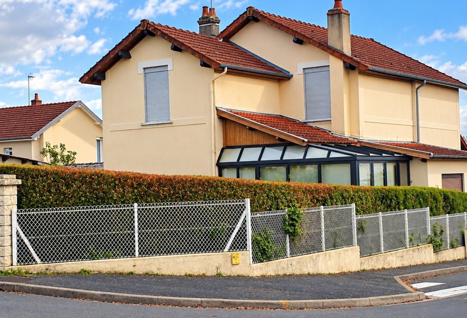 SAINT-VALLIER – QUARTIER DES GAUTHERETS – MAISON 114 M² – 3 CHAMBRES – JARDIN, GARAGE ET DÉPENDANCES — photo 1