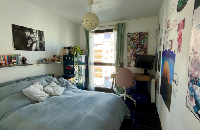 Port Marianne – T3 traversant 76 m² – Terrasse Sud 27 m² – DPE A – Parking — photo 5