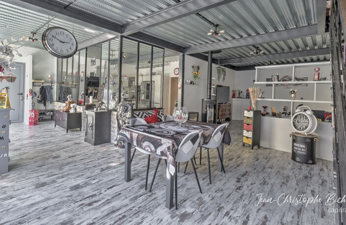 OULLINS – LOFT 184 M² – 3 SUITES & TERRASSE secteur de la Bussière, à proximité du centre-ville — photo 2