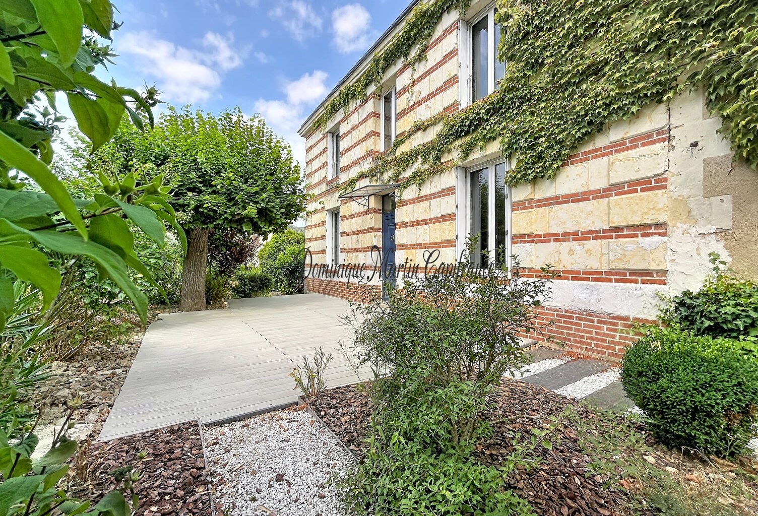 PONCÉ-SUR-LE-LOIR (72340)– 4 CHAMBRES, ESPACE INDÉPENDANT, GARAGE ET DÉPENDANCE- JARDIN – PRÊTE À VIVRE — photo 1