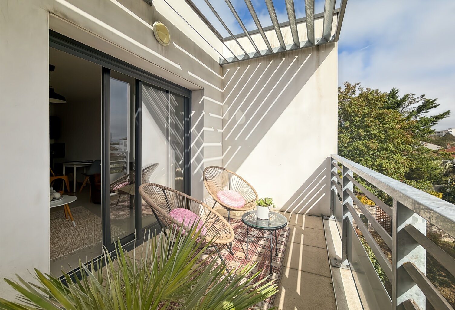 T2 dernier avec terrasse dernier étage  - Box — photo 1