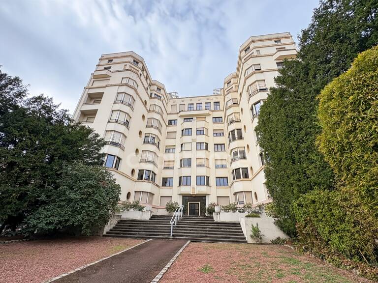 APPARTEMENT DE 133,95 M² AVEC BALCON, CAVE ET GRENIER – CENTRE-VILLE DE ROANNE — photo 1