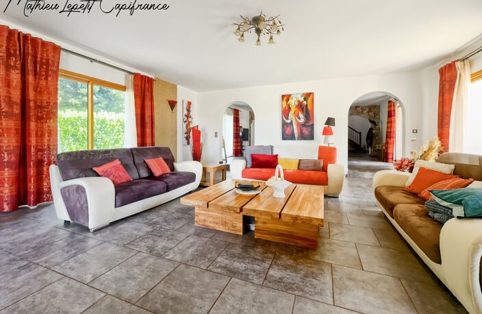 À vendre Maison T9 familiale contemporaine de 313 m² – Construction traditionnelle de 2011 – 7 chambres – Terrain clos de 2 874 m² SAINT PIERRE DE COLE (24) — photo 3