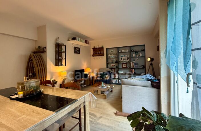 NIORT – Appartement T4 de 76 m² avec 3 chambres, balcon, parking et cave — photo 5
