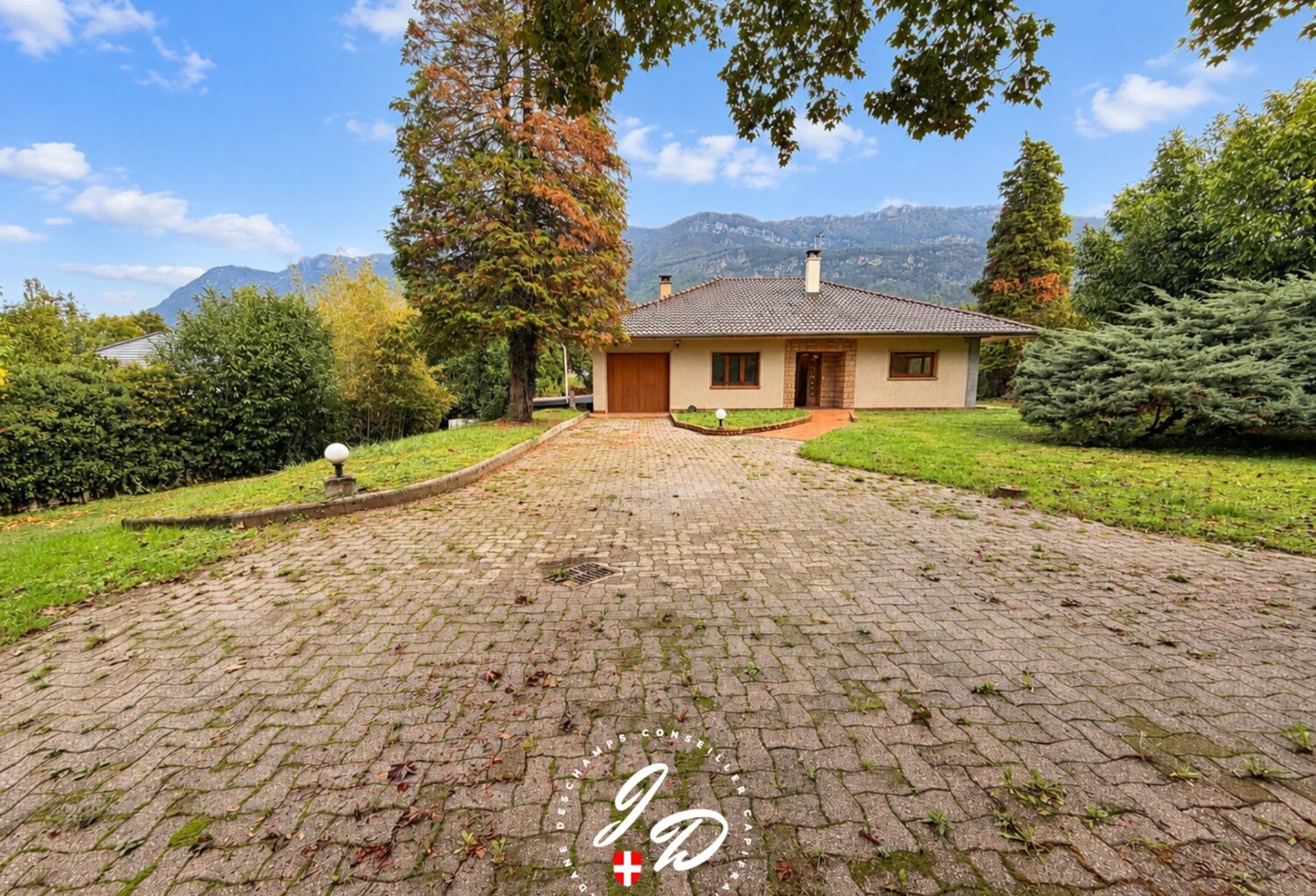 SONNAZ – 100 m² habitables, plus de 3 000 m² de terrain… Une maison à réinventer, un potentiel à révéler ! — photo 1