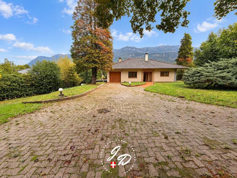 SONNAZ – 100 m² habitables, plus de 3 000 m² de terrain… Une maison à réinventer, un potentiel à révéler ! — photo 1