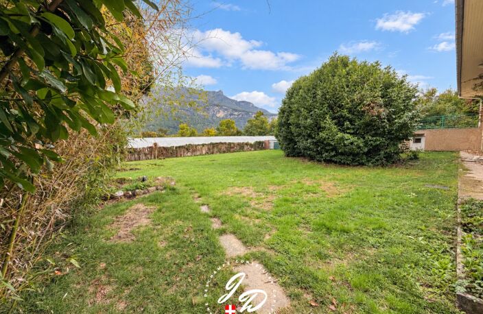 SONNAZ – 100 m² habitables, plus de 3 000 m² de terrain… Une maison à réinventer, un potentiel à révéler ! — photo 5