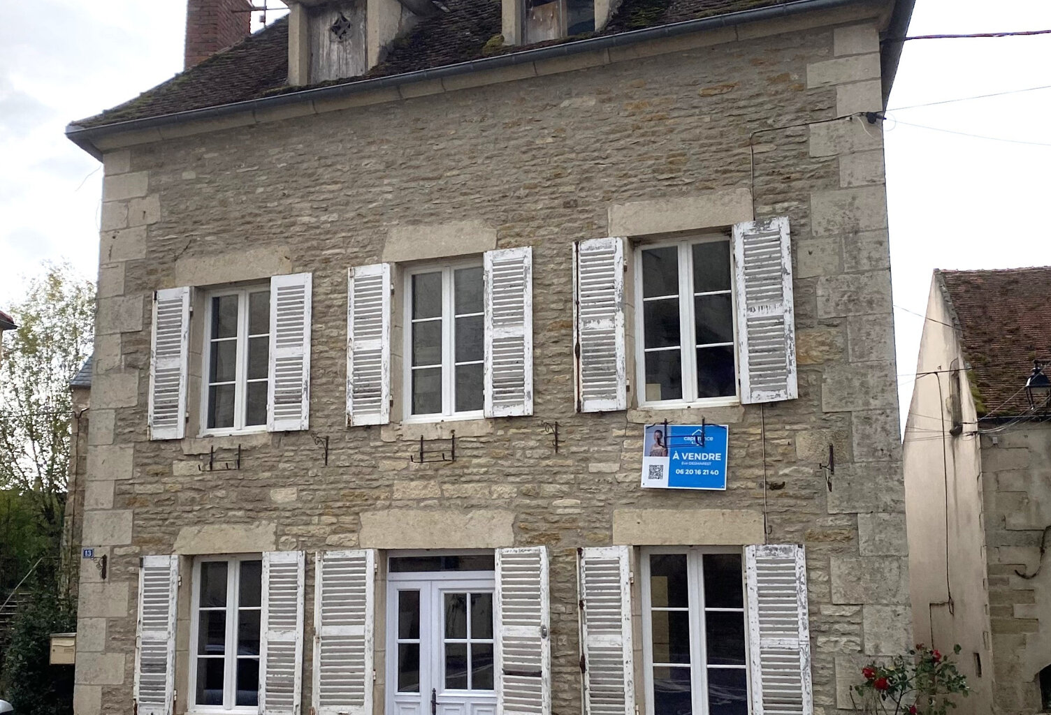 Charmante maison de village en pierre avec grange indépendante-2 chambres- L'ISLE SUR SEREIN (89) — photo 1
