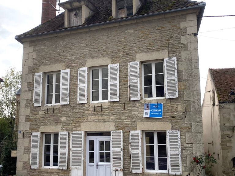 Charmante maison de village en pierre avec grange indépendante-2 chambres- L'ISLE SUR SEREIN (89) — photo 1
