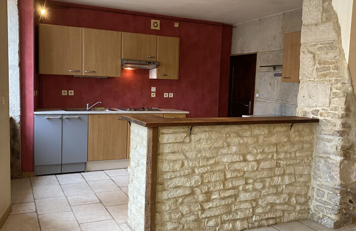 Charmante maison de village en pierre avec grange indépendante-2 chambres- L'ISLE SUR SEREIN (89) — photo 5