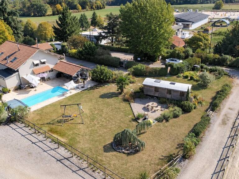 À vendre – Propriété avec maison, installations équestres et piscine à Massongy (74) — photo 1
