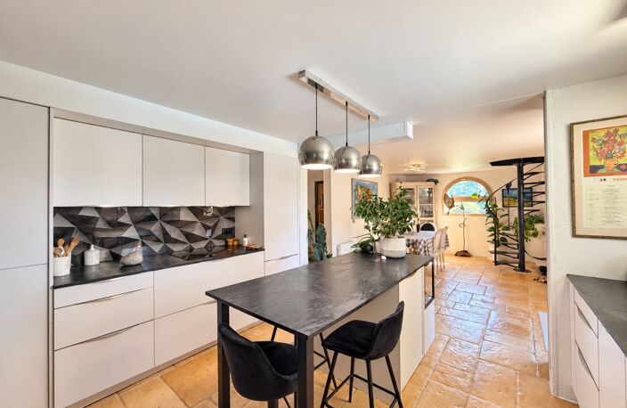 À vendre – Propriété avec maison, installations équestres et piscine à Massongy (74) — photo 4