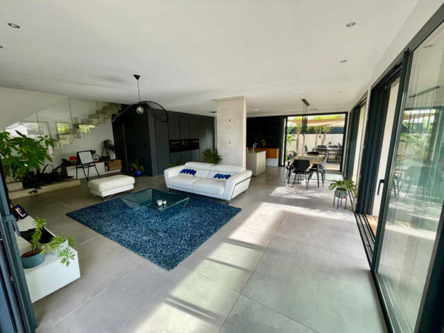 Maison à vendre 5 pièces PEROLS (34) — photo du bien