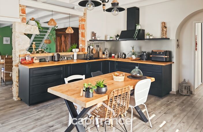 Maison en pierre, 4 chambres, garage, jardin piscine et puits — photo 5