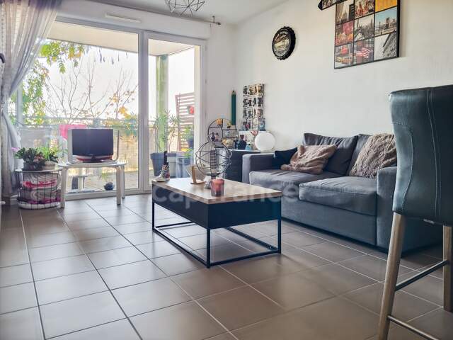 Appartement T2 avec grand balcon et garage — photo du bien