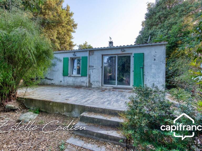 Maison à rénover + studio indépendant SAINTE MARIE DE RE (17) — photo 1